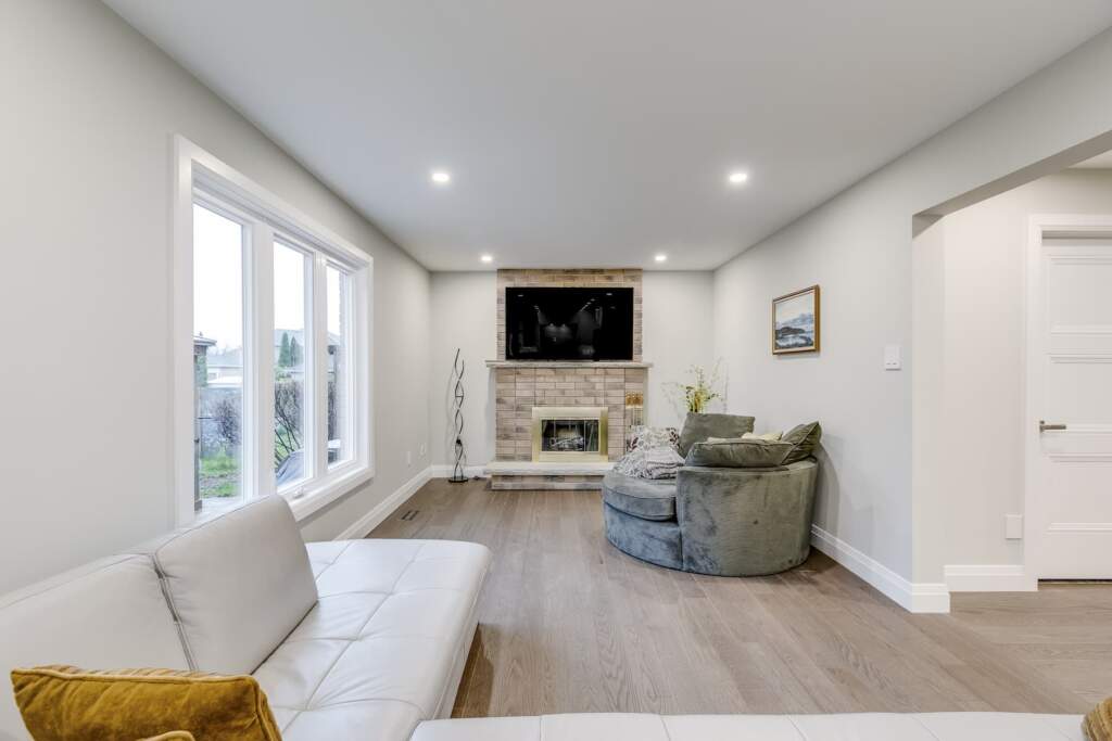 Living room renovation ideas by Moose Basements